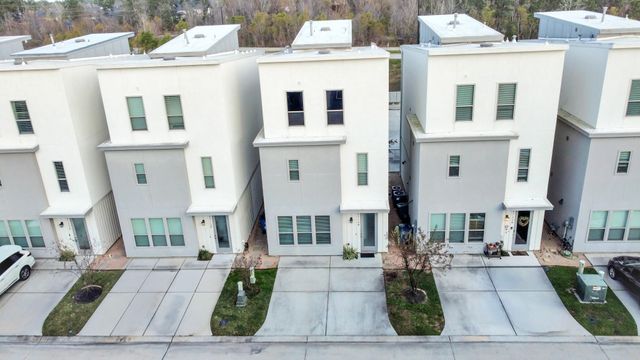 18716 Centro Main Street B, Shenandoah, TX 77385