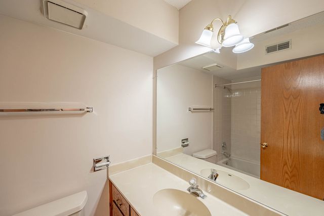 6307 S Nashville Avenue 2N, Chicago, IL 60638