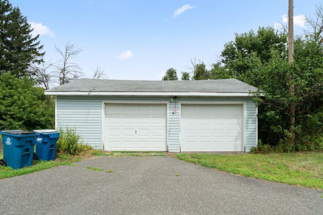 695 N Oak Drive, Vadnais Heights, MN 55127