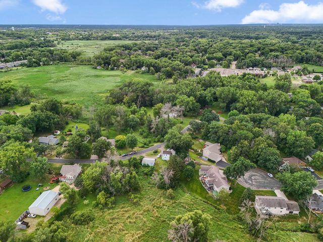 695 N Oak Drive, Vadnais Heights, MN 55127