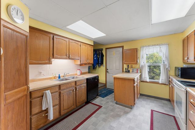 695 N Oak Drive, Vadnais Heights, MN 55127