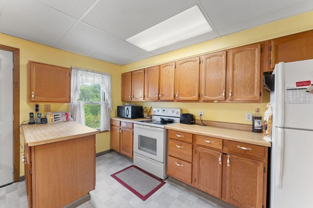 695 N Oak Drive, Vadnais Heights, MN 55127