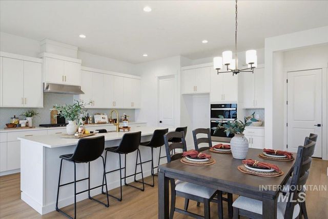 1100 W Switchgrass Dr, Meridian, ID 83634