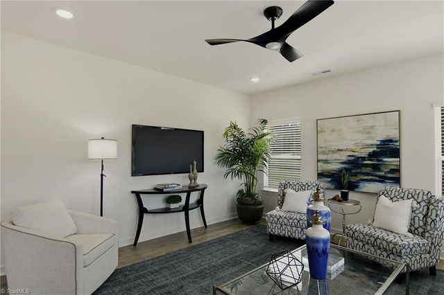 304 Sedge Garden Road 1024, Kernersville, NC 27284