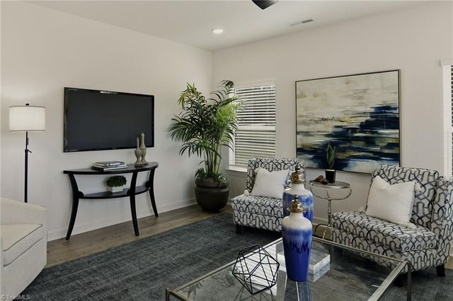 304 Sedge Garden Road 1024, Kernersville, NC 27284