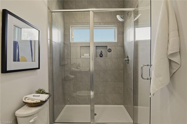 304 Sedge Garden Road 1024, Kernersville, NC 27284