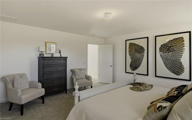 304 Sedge Garden Road 1024, Kernersville, NC 27284