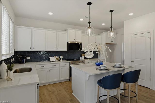 304 Sedge Garden Road 1024, Kernersville, NC 27284