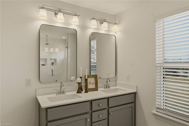 304 Sedge Garden Road 1024, Kernersville, NC 27284