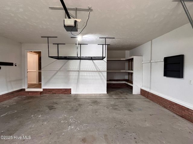 204 S River Drive, Jacksonville, NC 28540