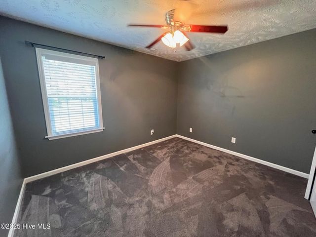 204 S River Drive, Jacksonville, NC 28540