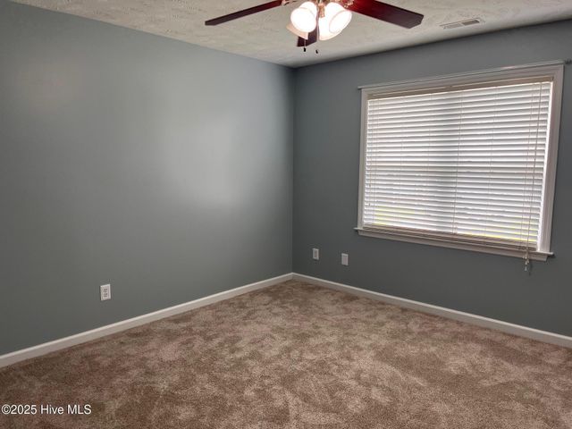 204 S River Drive, Jacksonville, NC 28540