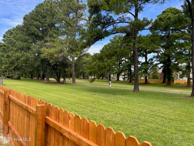 204 S River Drive, Jacksonville, NC 28540