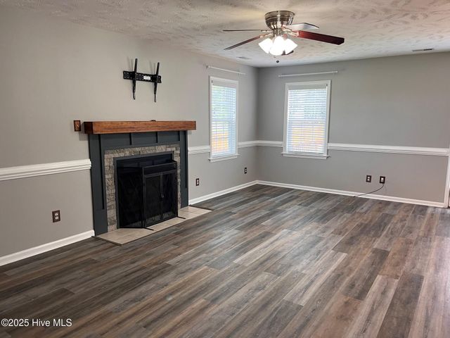 204 S River Drive, Jacksonville, NC 28540