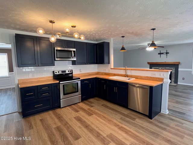 204 S River Drive, Jacksonville, NC 28540