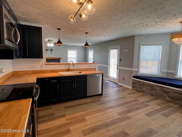 204 S River Drive, Jacksonville, NC 28540