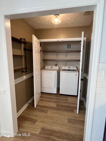 204 S River Drive, Jacksonville, NC 28540