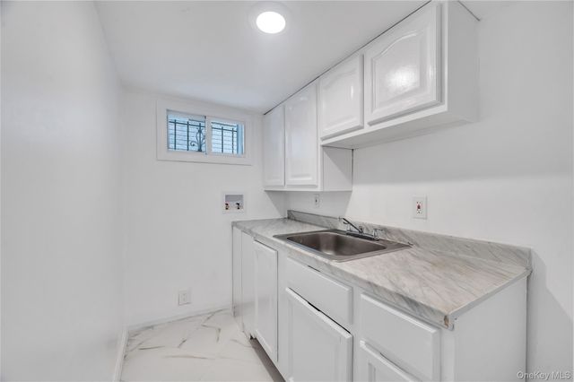 100-33 205th Street, Hollis, NY 11423