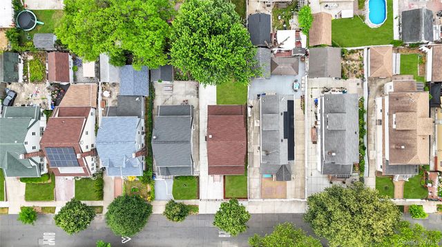 100-33 205th Street, Hollis, NY 11423
