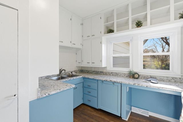 111 SE 7th, Newton, KS 67114