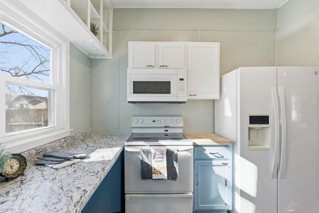 111 SE 7th, Newton, KS 67114