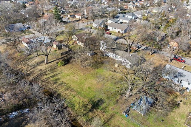 111 SE 7th, Newton, KS 67114