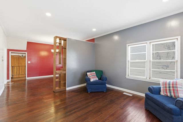 111 SE 7th, Newton, KS 67114