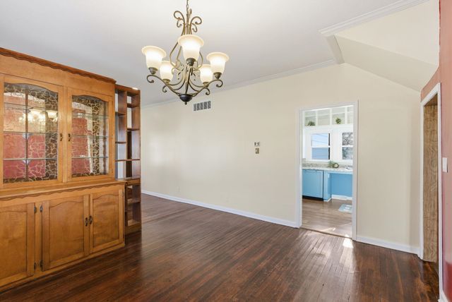 111 SE 7th, Newton, KS 67114