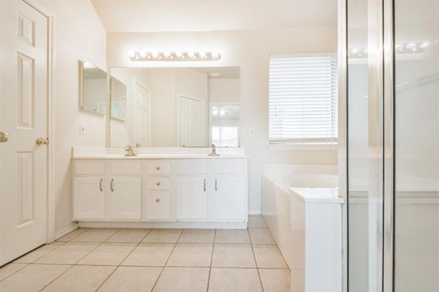 12039 Lucky Meadow Drive, Tomball, TX 77375