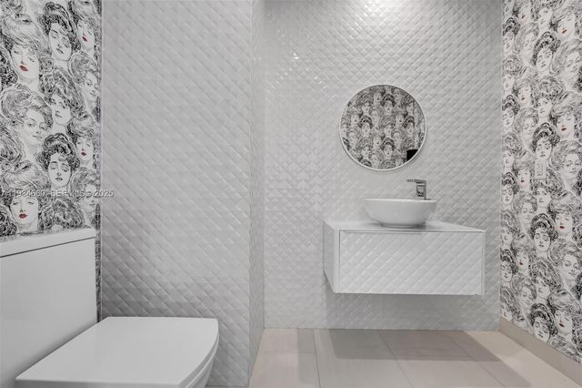 900 Biscayne Blvd 2312, Miami, FL 33132