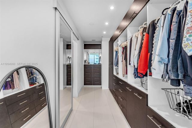 900 Biscayne Blvd 2312, Miami, FL 33132