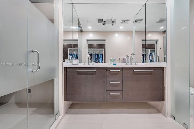 900 Biscayne Blvd 2312, Miami, FL 33132