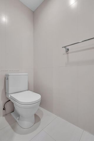 900 Biscayne Blvd 2312, Miami, FL 33132