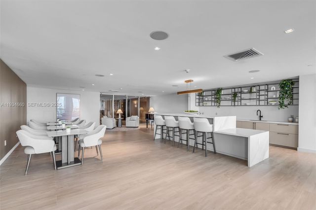 900 Biscayne Blvd 2312, Miami, FL 33132