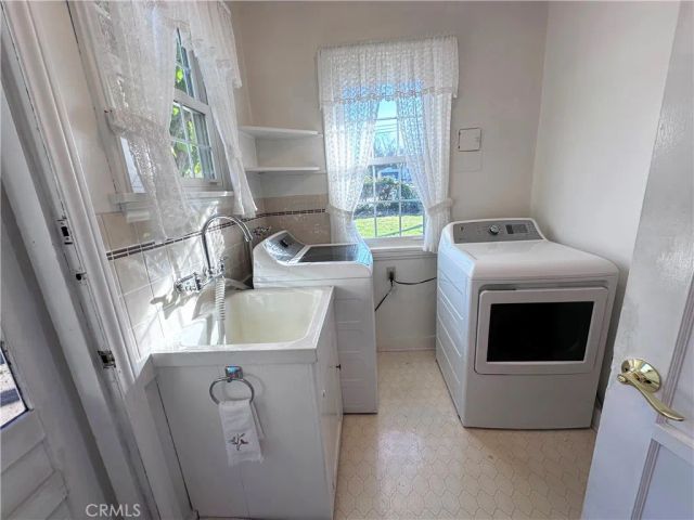 7445 Orion 1, Van Nuys, CA 91406