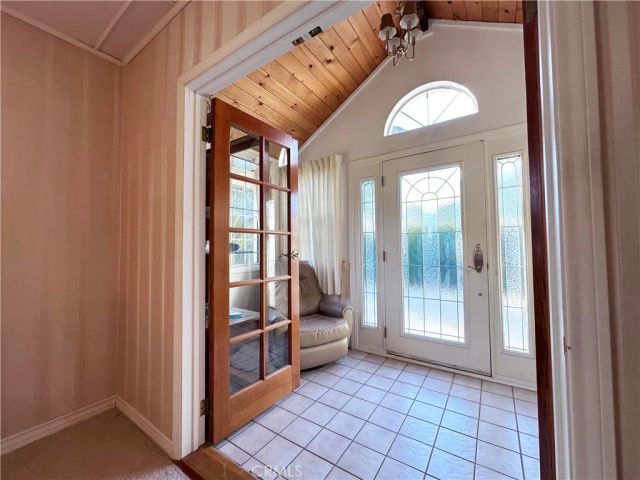 7445 Orion 1, Van Nuys, CA 91406