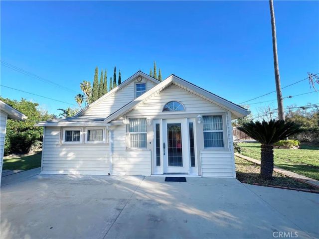 7445 Orion 1, Van Nuys, CA 91406
