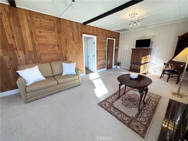 7445 Orion 1, Van Nuys, CA 91406