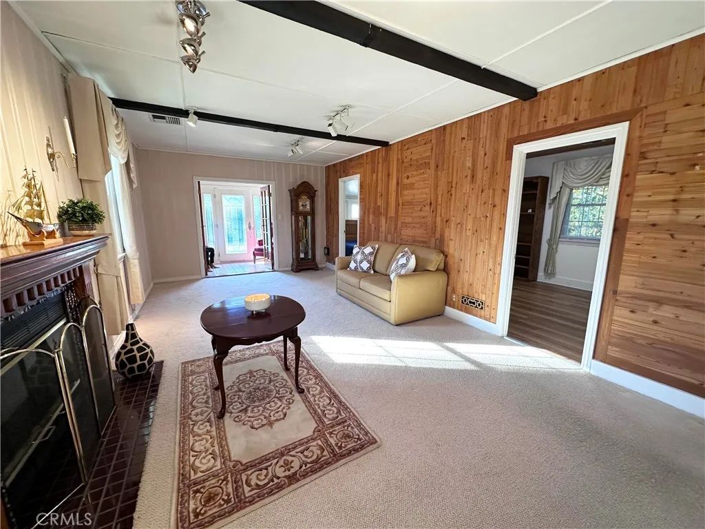 7445 Orion 1, Van Nuys, CA 91406