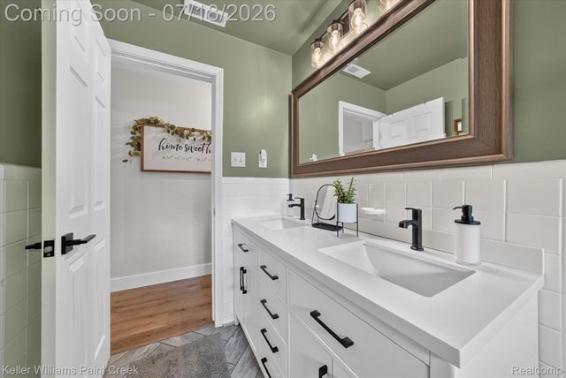 2935 Saint Jude Drive, Waterford Charter Township, MI 48329