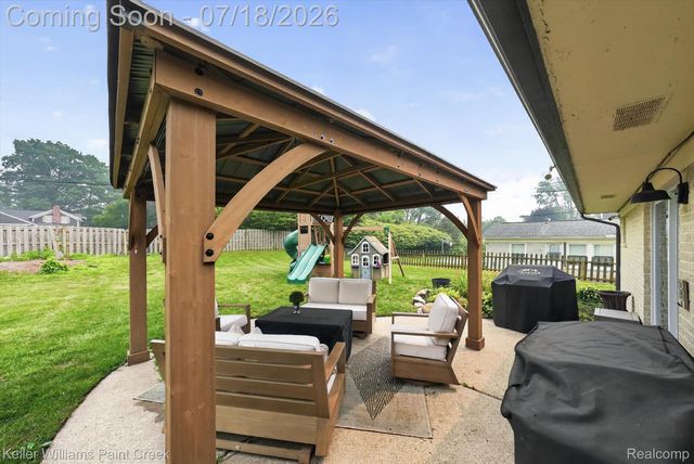 2935 Saint Jude Drive, Waterford Charter Township, MI 48329
