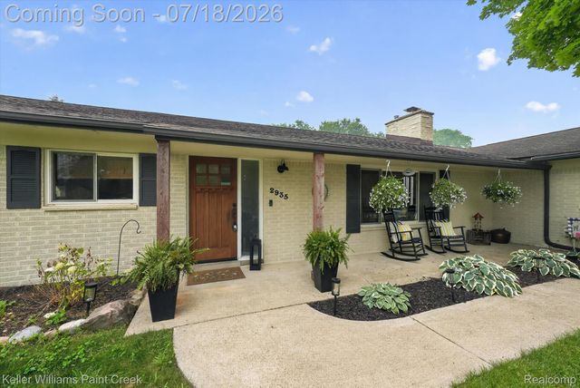 2935 Saint Jude Drive, Waterford Charter Township, MI 48329