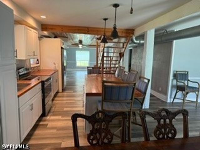 985 Honeybee DR, Naples, FL 34120