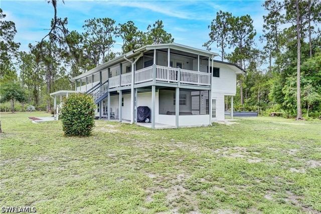 985 Honeybee DR, Naples, FL 34120