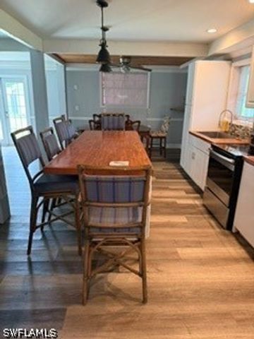 985 Honeybee DR, Naples, FL 34120