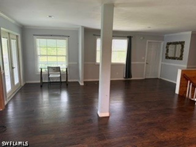 985 Honeybee DR, Naples, FL 34120