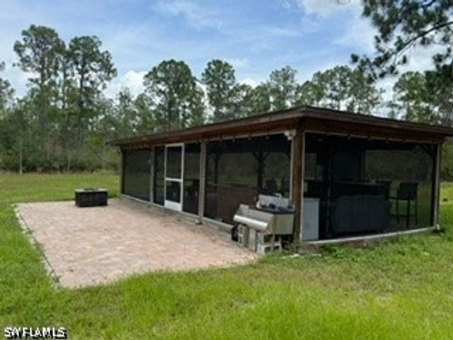 985 Honeybee DR, Naples, FL 34120