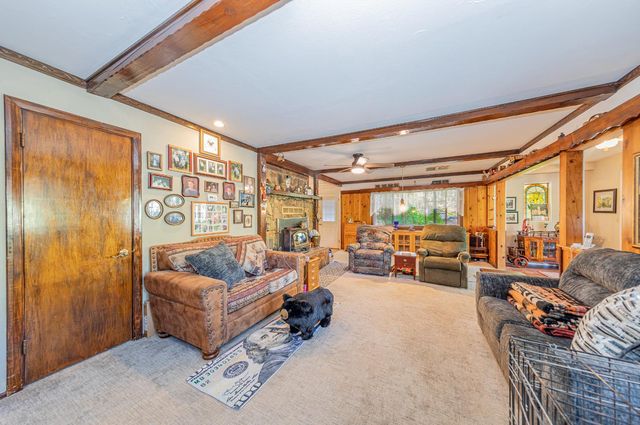 42585 Buckeye Road, Oakhurst, CA 93644