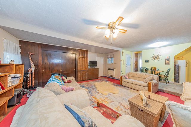 42585 Buckeye Road, Oakhurst, CA 93644