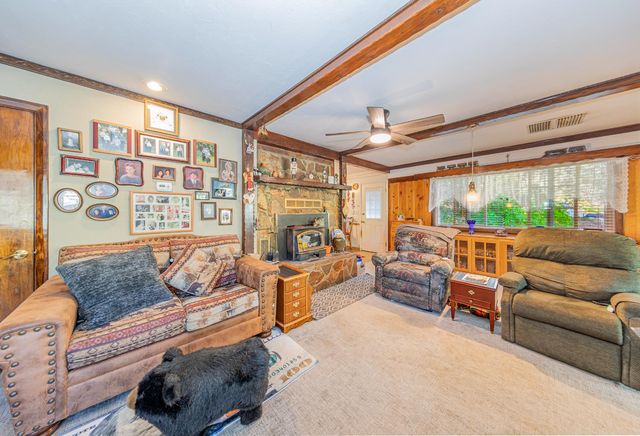 42585 Buckeye Road, Oakhurst, CA 93644